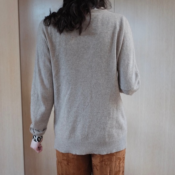 CHLOÉ V NECK CASHMERE SWEATER - Picture 5 of 5